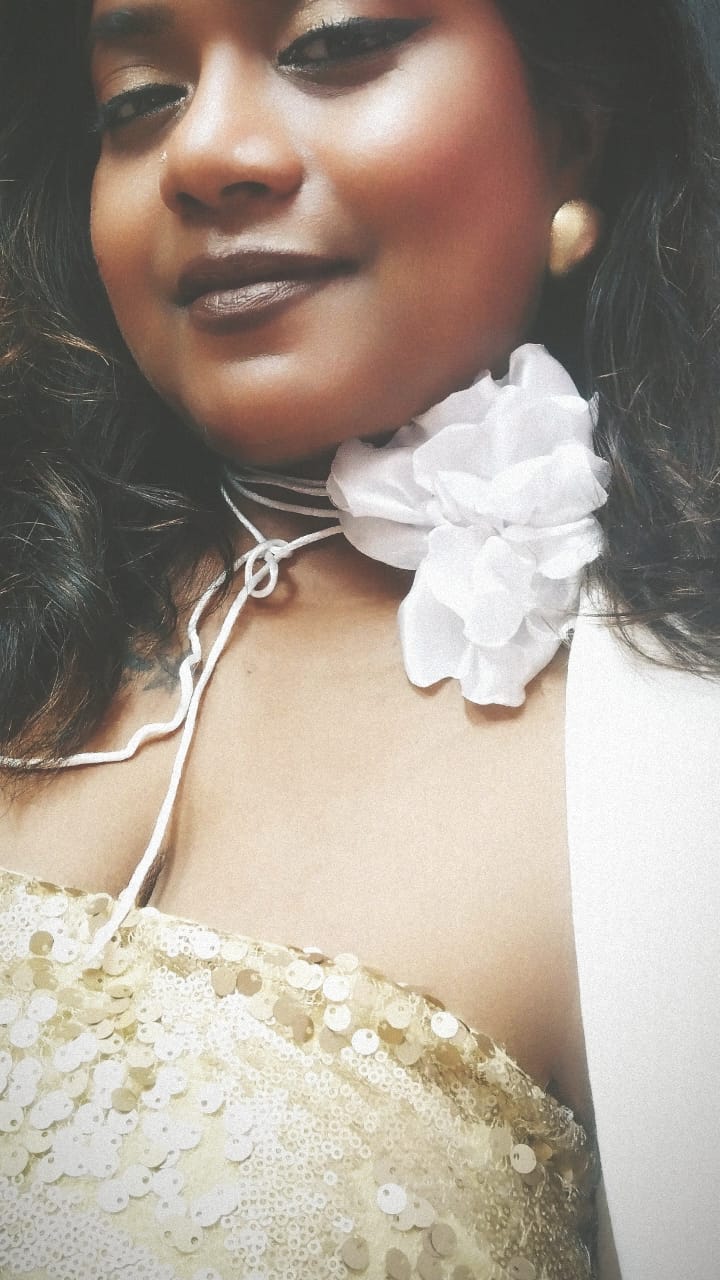 White flower accessory (customized on order)