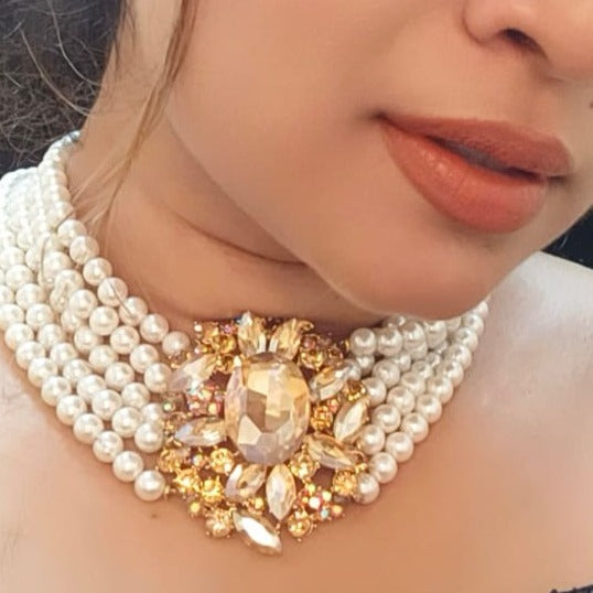 Audrey Hepburn inspired pearl necklace (customized on order)