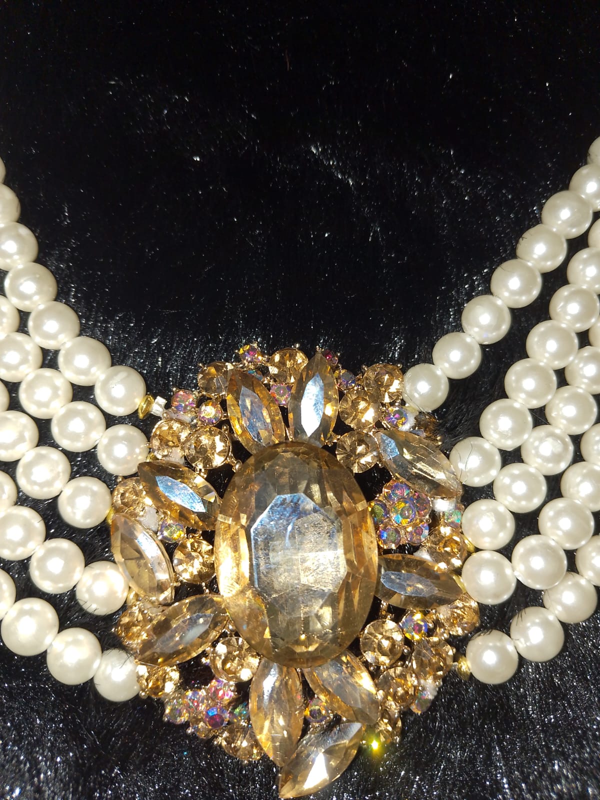 Audrey Hepburn inspired pearl necklace (customized on order)