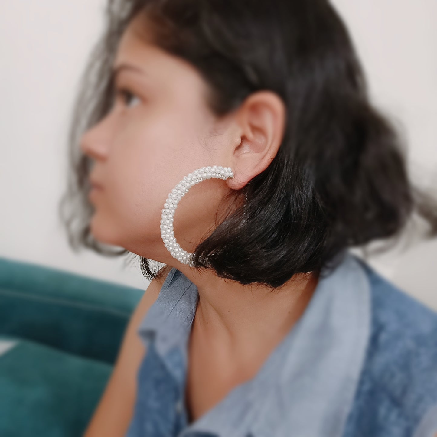 White pearls hoop earrings