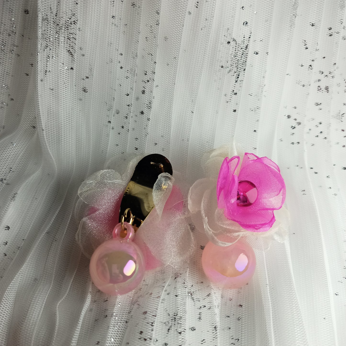 Dangling floral pearls