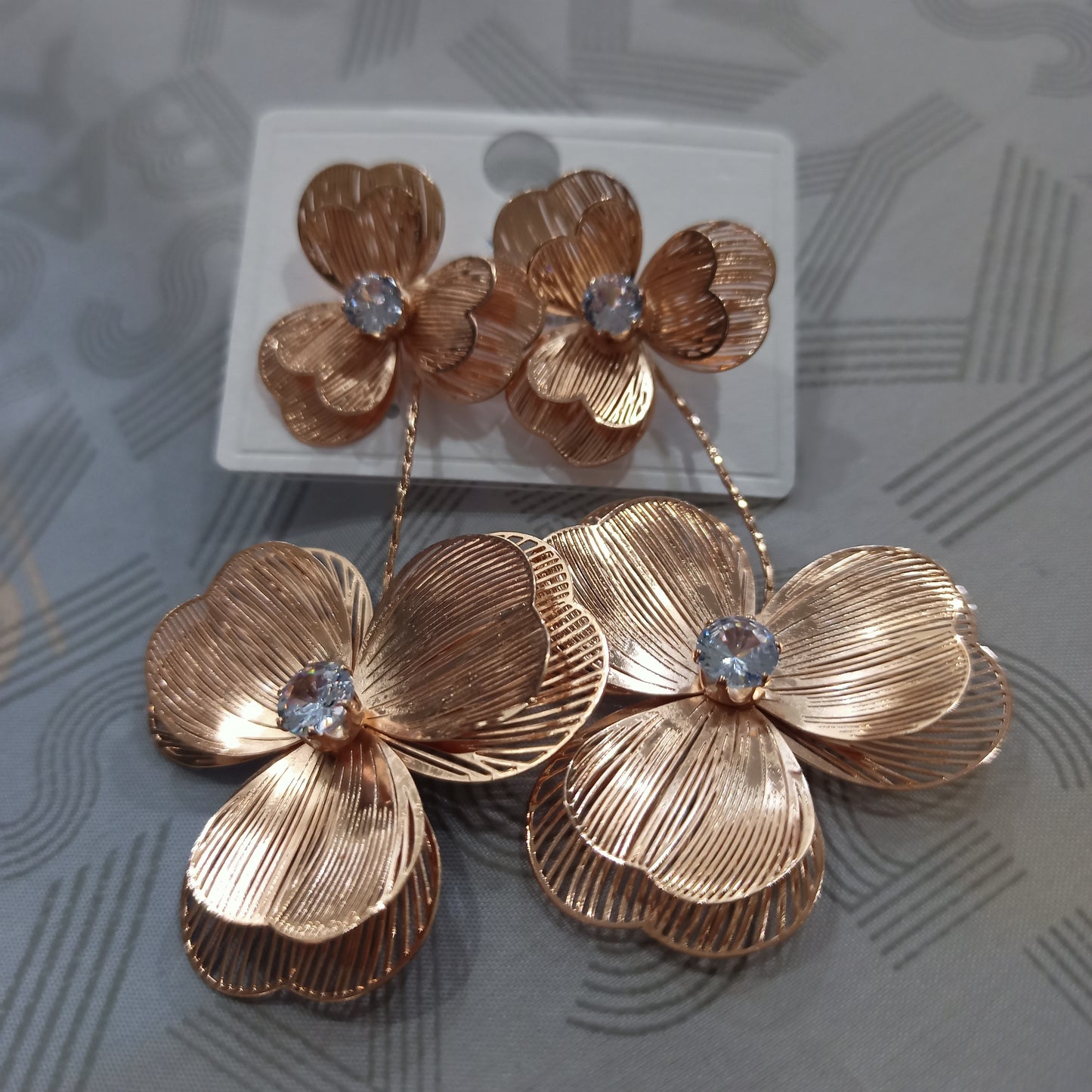 Amore Chic Earring