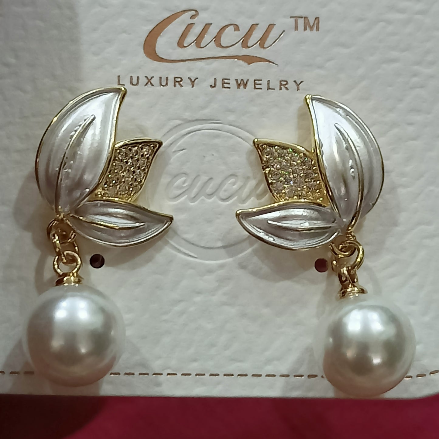 Amore Chic Earring