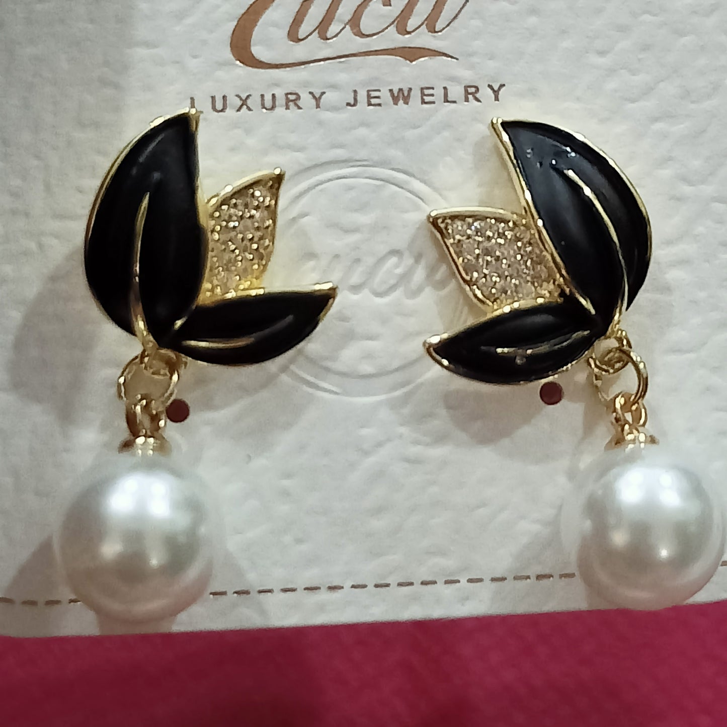 Amore Chic Earring