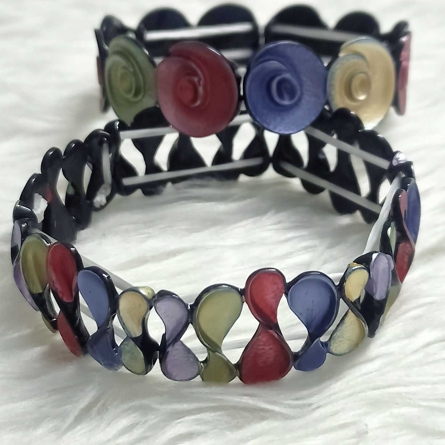 Colourful adjustable bracelets