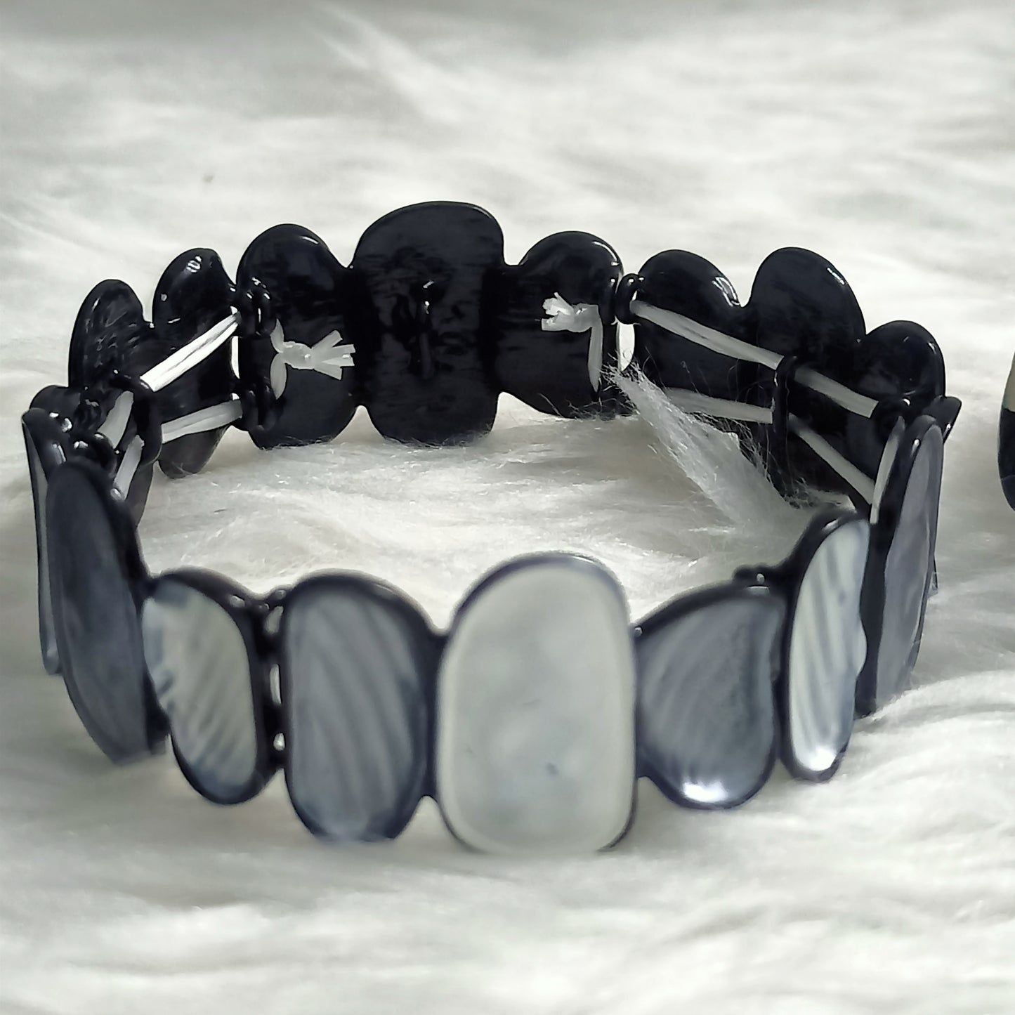 Colourful adjustable bracelets
