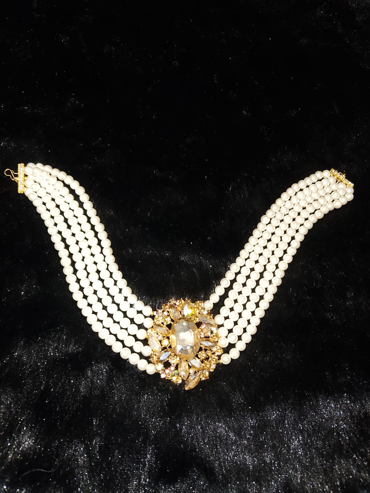 Audrey Hepburn inspired pearl necklace (customized on order)