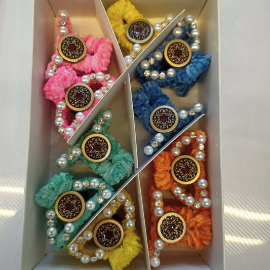 Suede pearl hair clip