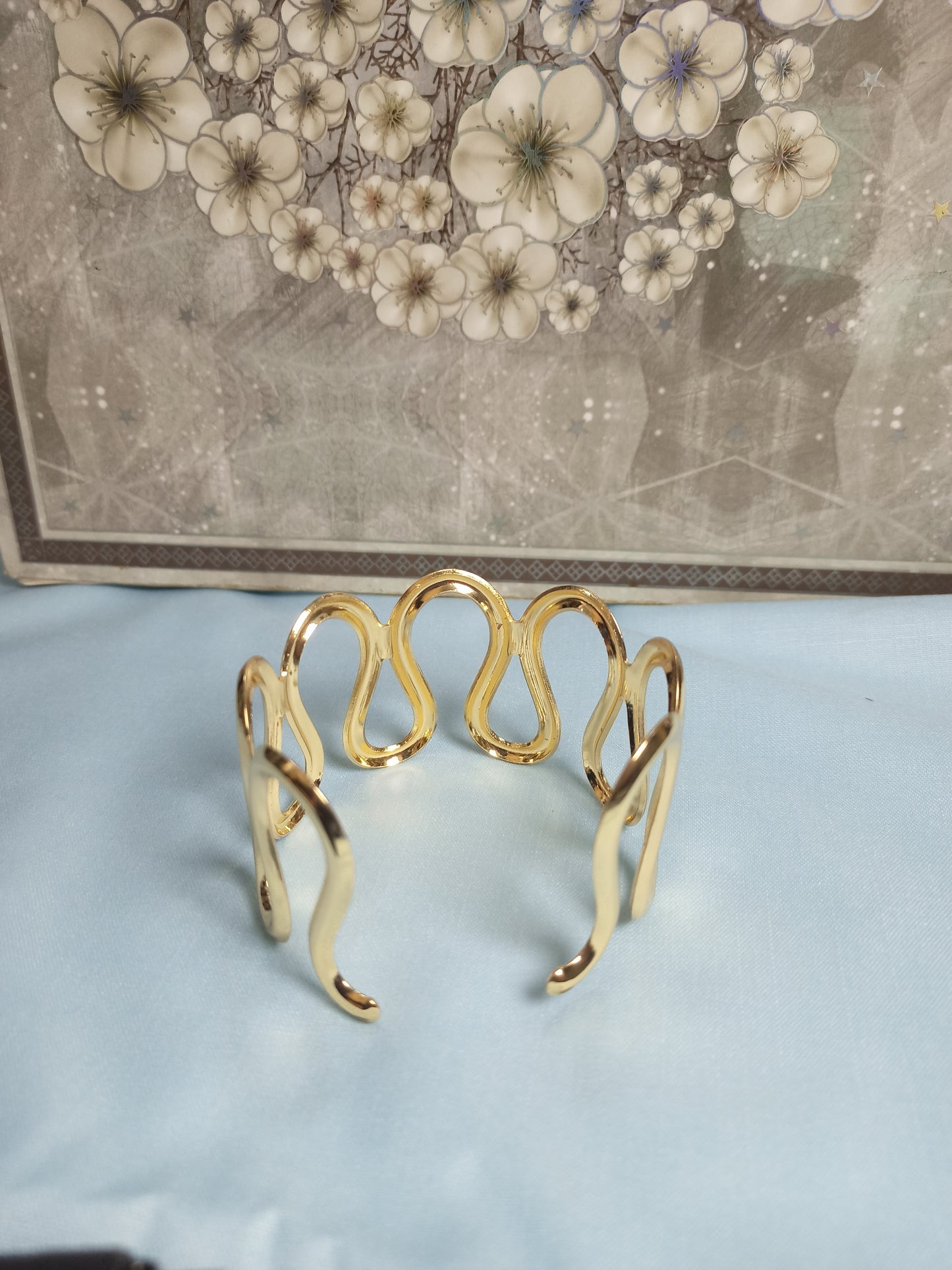 Zig zag cuff bracelet