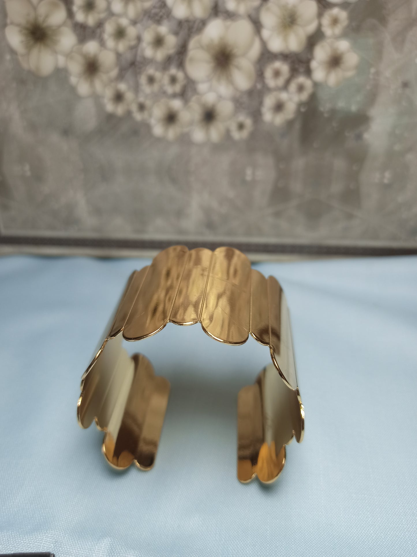 Asymmetric cuff bracelet
